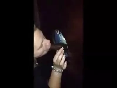 Руду дівчину трахкають поно сайти на дивані, поки хлопець дивиться